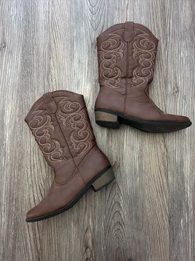 Cat and Jack cowboy Boots kids size 3